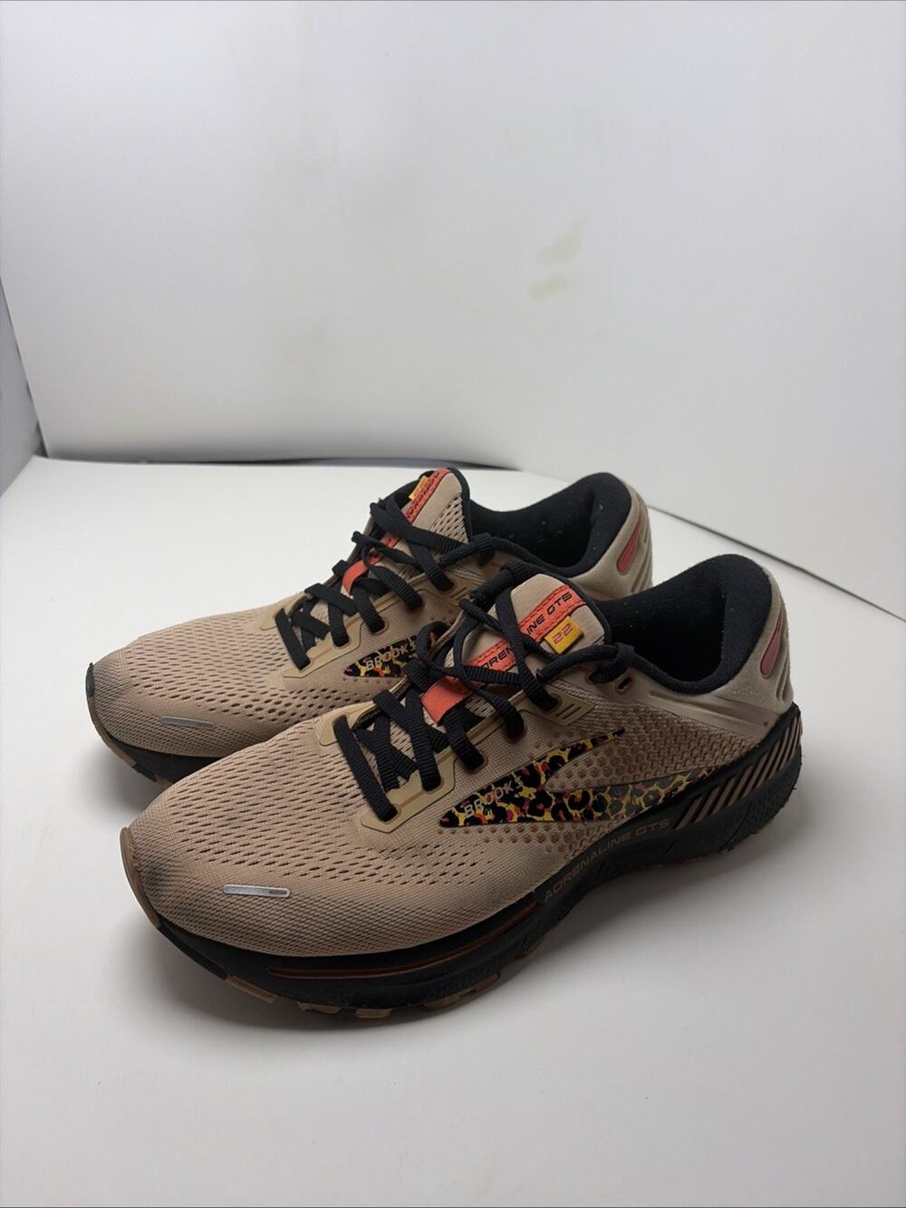 Brooks Sneakers Women 10B Adrenaline GTS 22 Running Shoes Brown Athletic Leopard